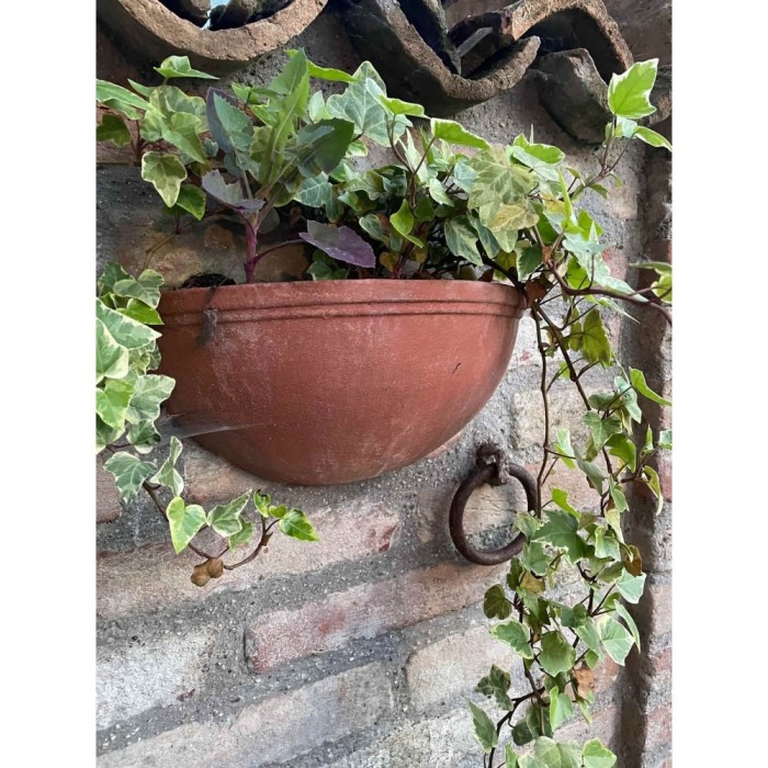 Smooth Wall Pocket in Terracotta